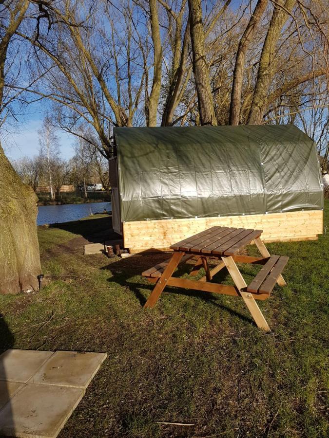 Rum Bridge "Patsy'S" Family Glamping Pod Hotel Clare Exterior photo